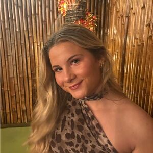 Meet your Posher, Reagan